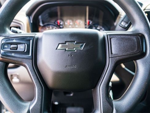 Used 2019 Chevrolet Silverado 1500 Custom Trail Boss w/ Custom Convenience Package AWD/4WD image 12