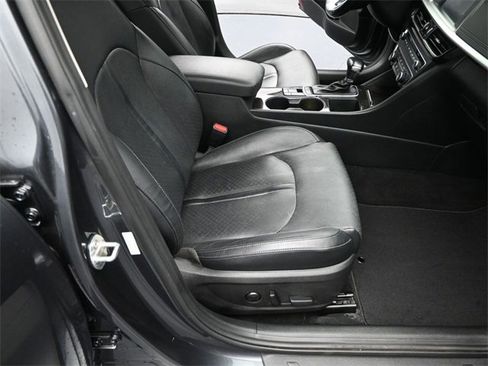 Used 2020 Kia Optima Premium image 34