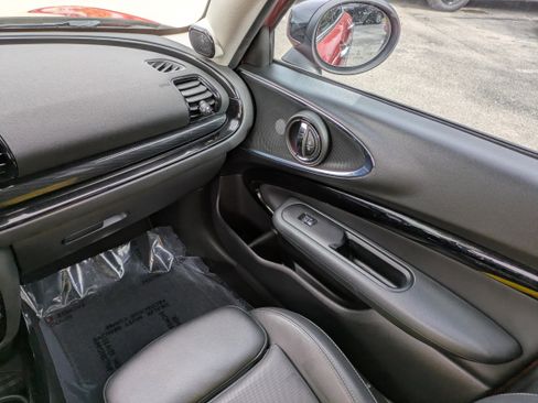 Used 2022 MINI Cooper Clubman S image 18