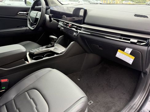 New 2026 Kia Sportage SX image 14