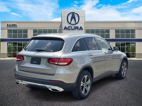 Used 2019 Mercedes-Benz GLC 300 4MATIC image 5