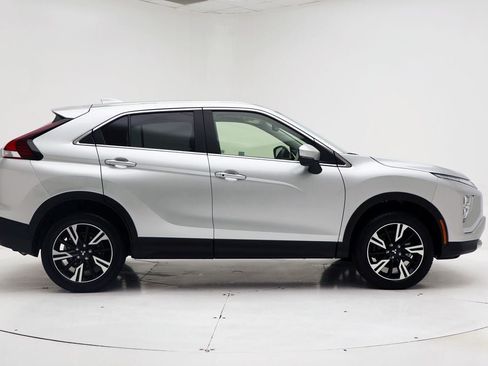 Used 2025 Mitsubishi Eclipse Cross SE image 3