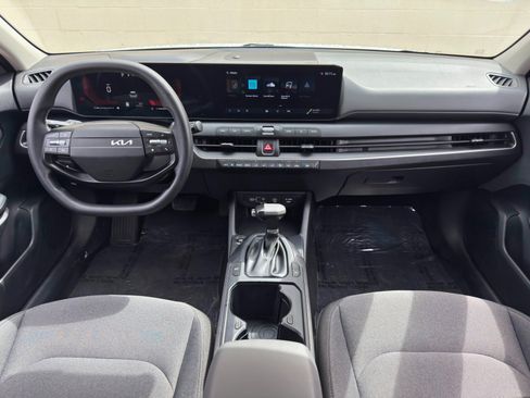 Used 2025 Kia K4 FWD image 11