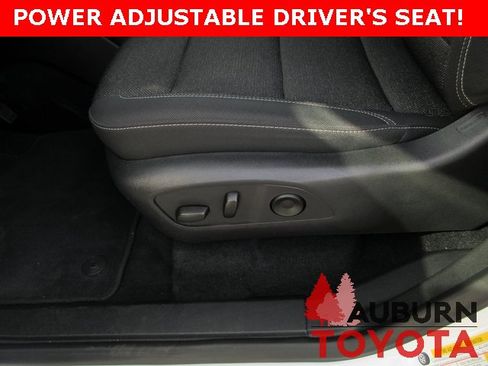 Used 2025 Chevrolet Traverse LT w/ Midnight/Sport Edition image 13