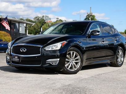 Used 2017 INFINITI Q70 3.7