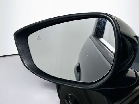 Used 2025 MAZDA CX-50 AWD 2.5 S w/ Premium Package image 16