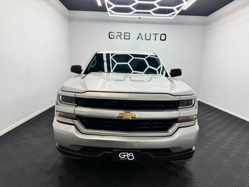 Used 2017 Chevrolet Silverado 1500 Custom w/ Custom Convenience Package RWD image 2