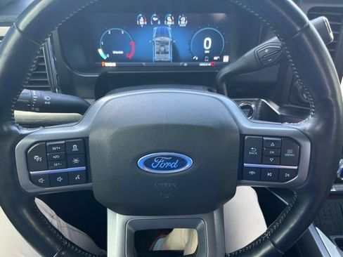Used 2023 Ford F250 Lariat w/ Lariat Ultimate Package AWD/4WD image 19