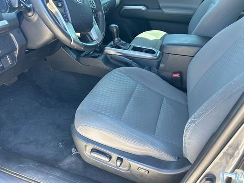 Used 2021 Toyota Tacoma SR5 RWD image 14