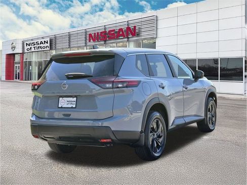 New 2026 Nissan Rogue SV FWD image 4