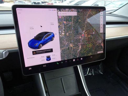 Used 2020 Tesla Model 3 image 18