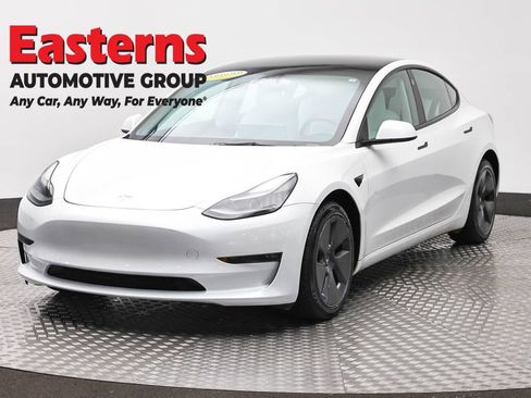 Used 2023 Tesla Model 3 Standard Range RWD image 1