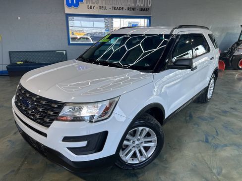 Used 2016 Ford Explorer 4WD image 2