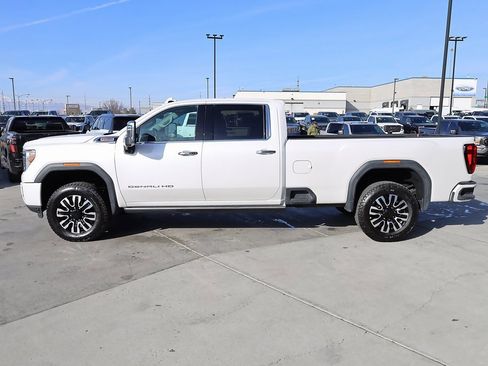 Used 2023 GMC Sierra 3500 Denali w/ Denali Ultimate Package image 3