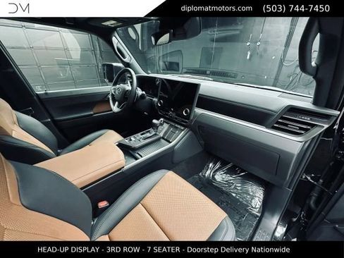 Used 2026 Lexus GX 550 w/ Accessory Package (2T) AWD/4WD image 19