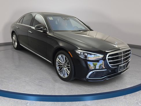 Certified 2022 Mercedes-Benz S 580 4MATIC Sedan image 3