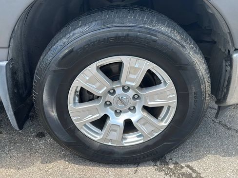 Used 2017 Nissan Titan SV AWD/4WD image 38