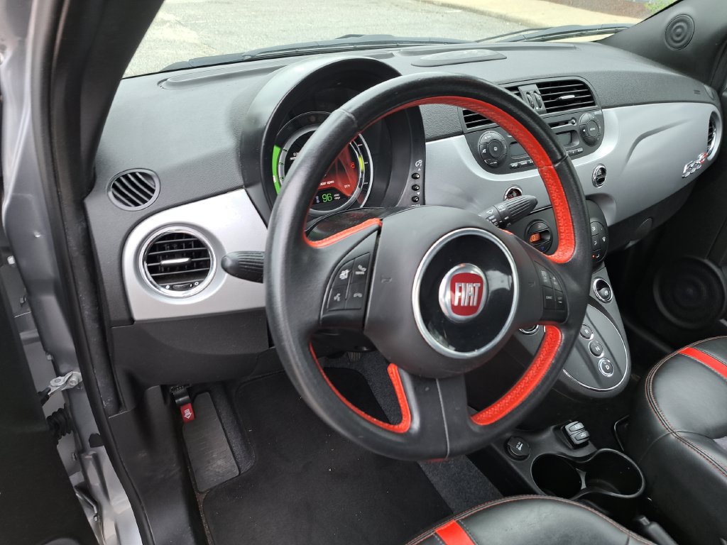 Used 2015 FIAT 500 e FWD image 10
