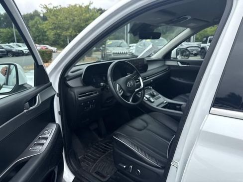 Used 2023 Hyundai Palisade SEL AWD/4WD image 3