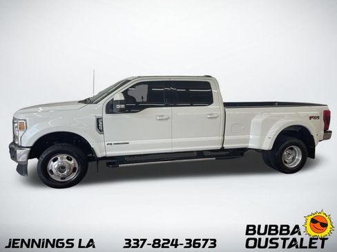 Used 2022 Ford F350 Lariat w/ Lariat Value Package AWD/4WD image 2