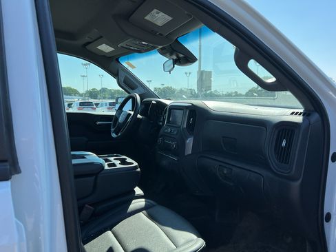 Used 2022 Chevrolet Silverado 1500 W/T AWD/4WD image 9