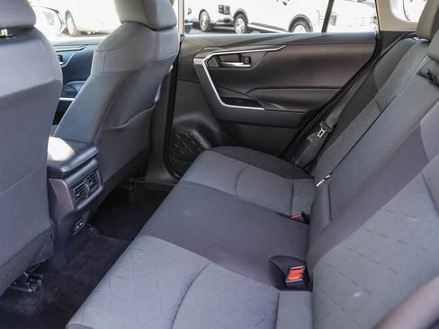 Used 2025 Toyota RAV4 XLE FWD image 17