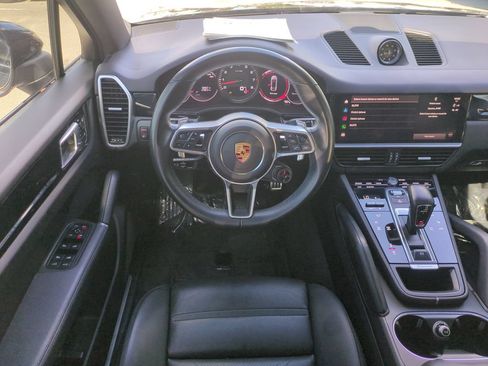 Used 2023 Porsche Cayenne S AWD/4WD image 17