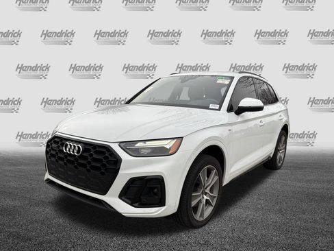 Used 2025 Audi Q5 2.0T Premium image 3