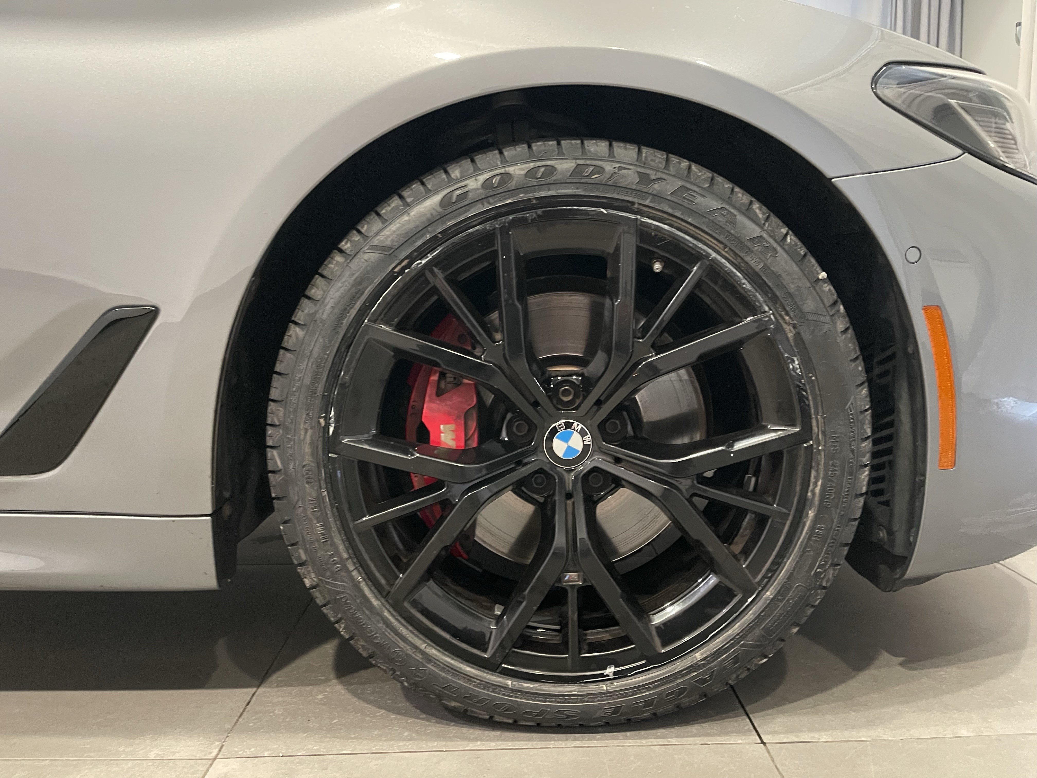 Certified 2023 BMW 530i xDrive w/ M Sport Package AWD/4WD image 10