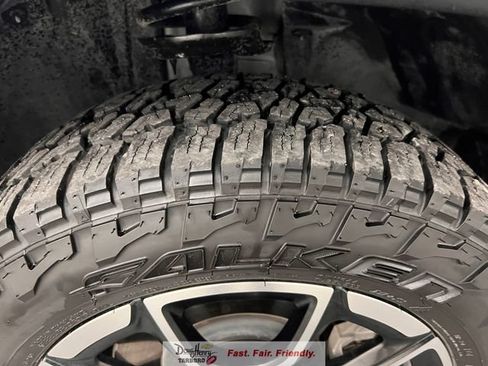 Used 2025 Jeep Compass Trailhawk AWD/4WD image 19