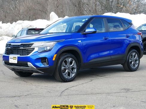 Used 2024 Kia Seltos LX image 1