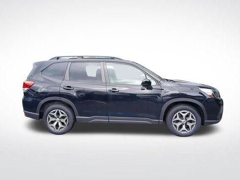 Used 2020 Subaru Forester Premium AWD/4WD image 9