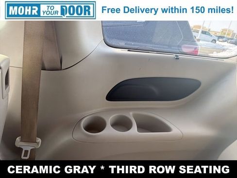 Used 2021 Chrysler Pacifica Touring-L image 30