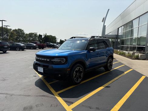 Used 2025 Ford Bronco Sport Outer Banks w/ Outer Banks Tech Package+ AWD/4WD image 3