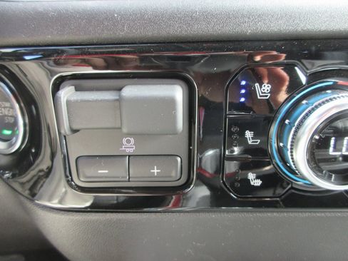 New 2026 GMC Sierra 3500 SLT w/ SLT Premium Package image 20