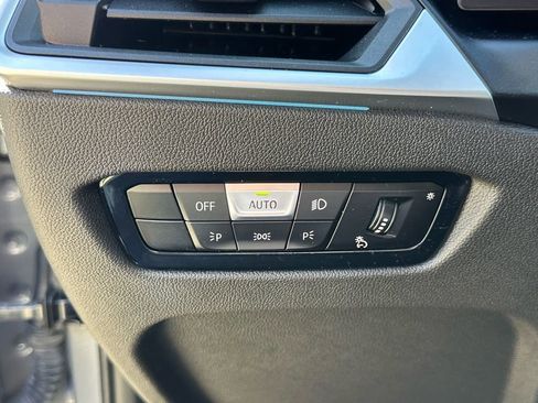 Used 2023 BMW 330i Sedan w/ Driving Assistance Package image 38