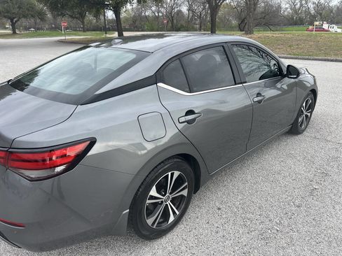 Used 2021 Nissan Sentra SV image 8