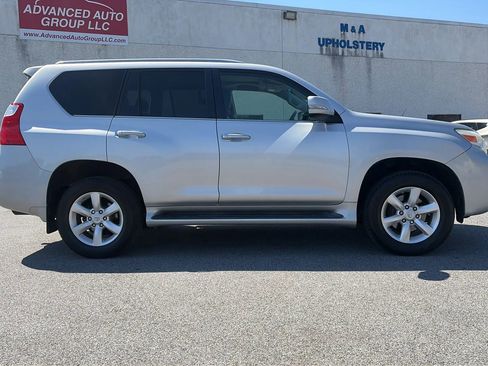 Used 2010 Lexus GX 460 image 7