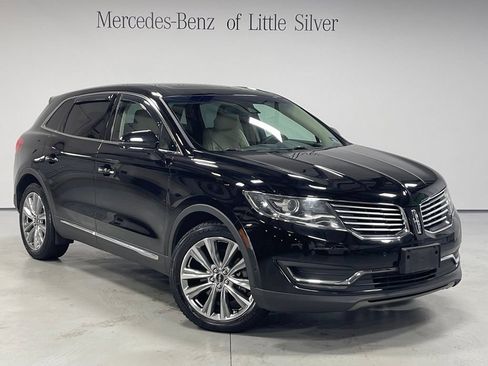 Used 2017 Lincoln MKX Reserve w/ Driver Assistance Package AWD/4WD image 8