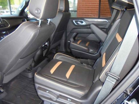 Used 2022 GMC Yukon AT4 image 9