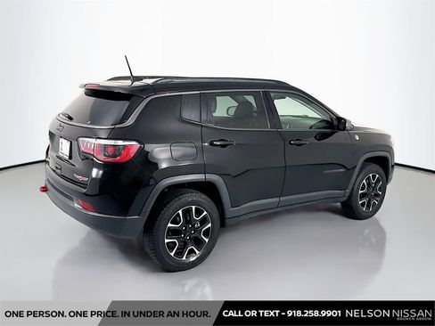 Used 2019 Jeep Compass Trailhawk AWD/4WD image 5