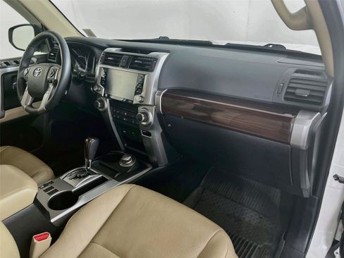 Used 2022 Toyota 4Runner Limited AWD/4WD image 28
