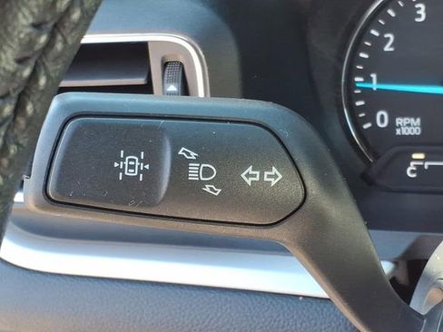 Used 2022 Ford Explorer XLT w/ Equipment Group 202A AWD/4WD image 28