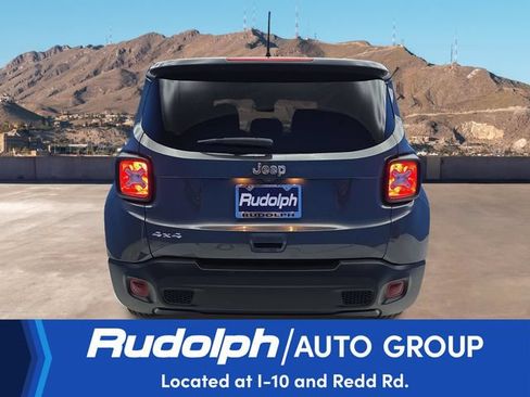 Used 2023 Jeep Renegade Latitude AWD/4WD image 4
