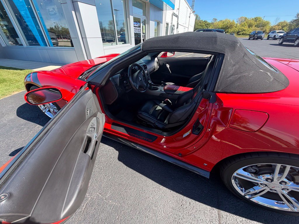 Used 2006 Chevrolet Corvette Convertible w/ Preferred Equipment Group RWD image 5