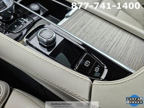 Certified 2024 Volvo XC90 T8 Ultimate w/ Protection Package Premier image 26