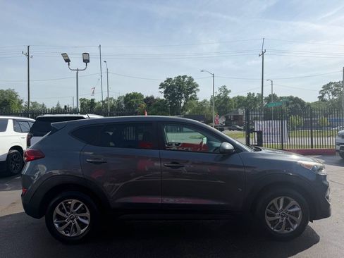 Used 2017 Hyundai Tucson SE FWD image 4