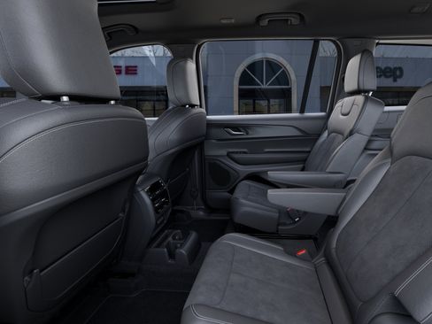 New 2025 Jeep Grand Cherokee L Altitude AWD/4WD image 45