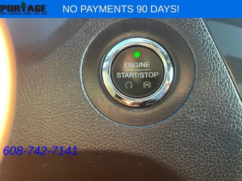 Used 2017 Ford Explorer XLT w/ Equipment Group 202A AWD/4WD image 21