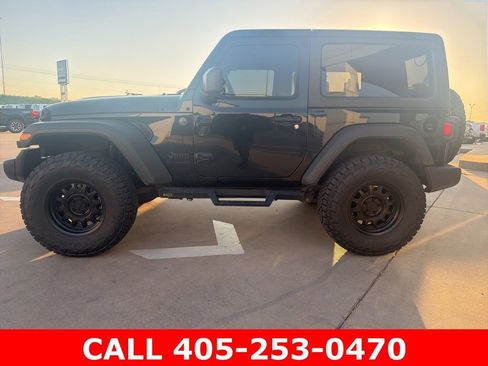 Used 2025 Jeep Wrangler Sport AWD/4WD image 6